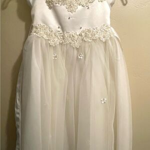 Kid Collection Elegant Ivory Flower Girl Dress